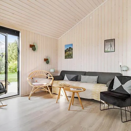 6835-allinge-gronnedalsvej-19-b بيت للعطل